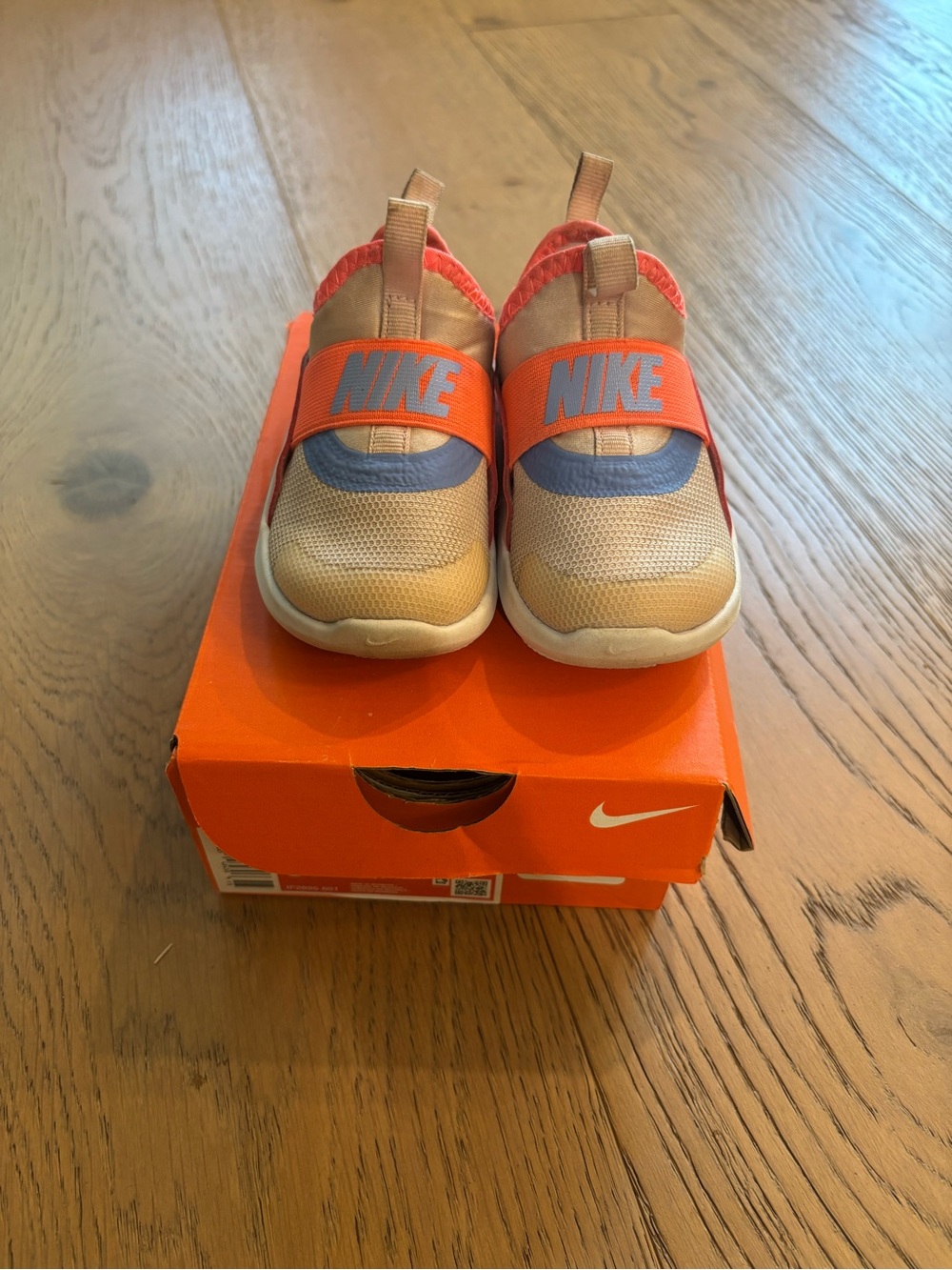 Nike Flex Runner 4- size 5c